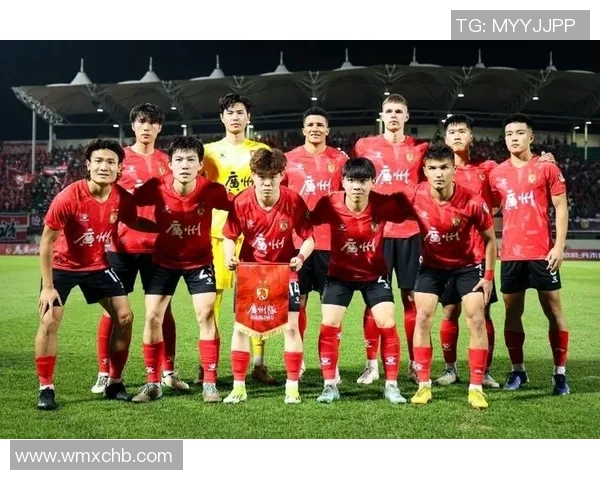 广州足球队技术争议引发热议球迷与专家各执己见的背后故事