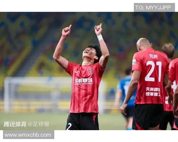 成都足球队技术争议引发热议球迷与专家各执己见探讨战术选择